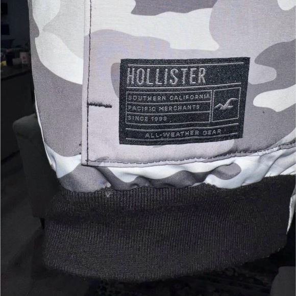 Hollister Black and Gray Camo Jacket - Picture 3 of 4